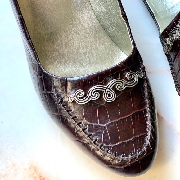 Brown Heels - Picture 4 of 8